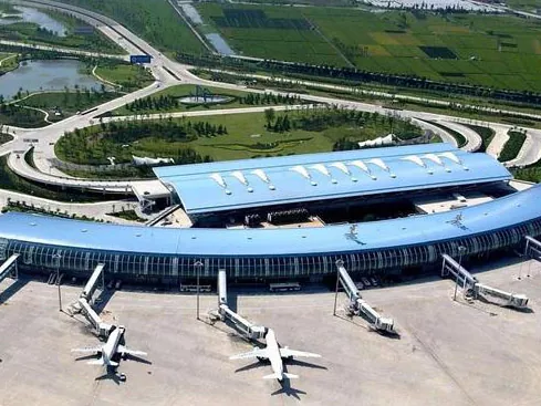 Terminal Bandara sareng pigura baja